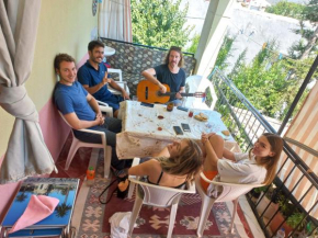 Adventurous Local Çalış Hostel